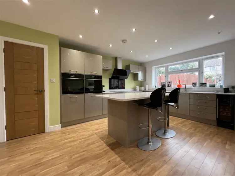 6 Bedroom Detached House to Rent - Green Lane, Finham