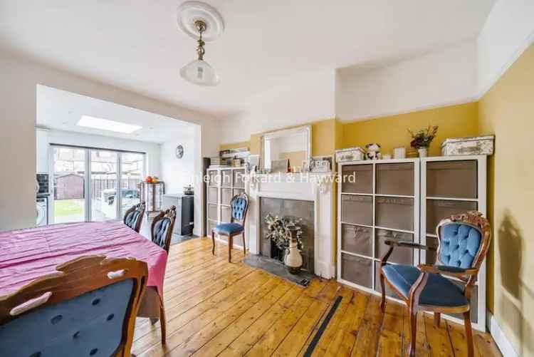 5 Bedroom Family Home 1557 sq ft South Facing Garden