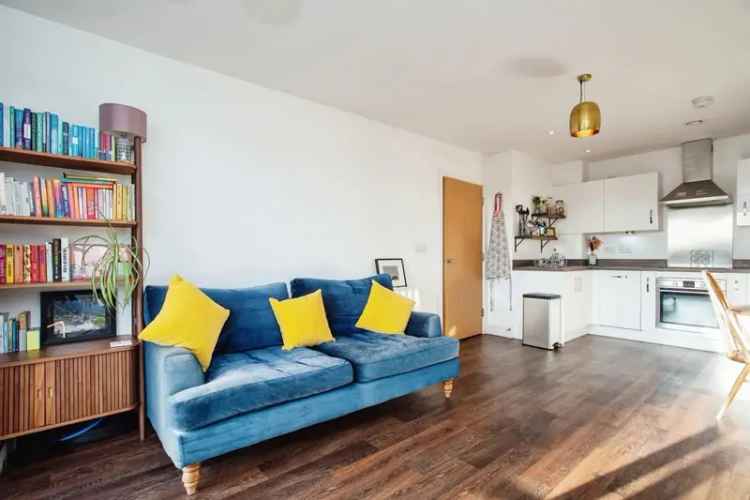 Two Bedroom Apartment Nash Mills Wharf Development Near Apsley Station