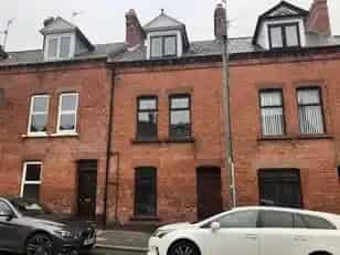 2 Bedroom First Floor Apartment For Rent