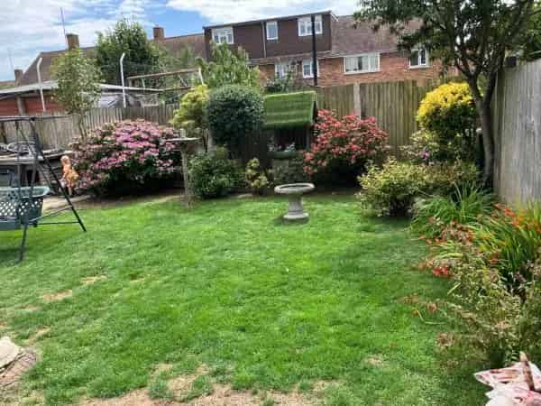 2 Bed Chalet Bungalow Lovely Garden