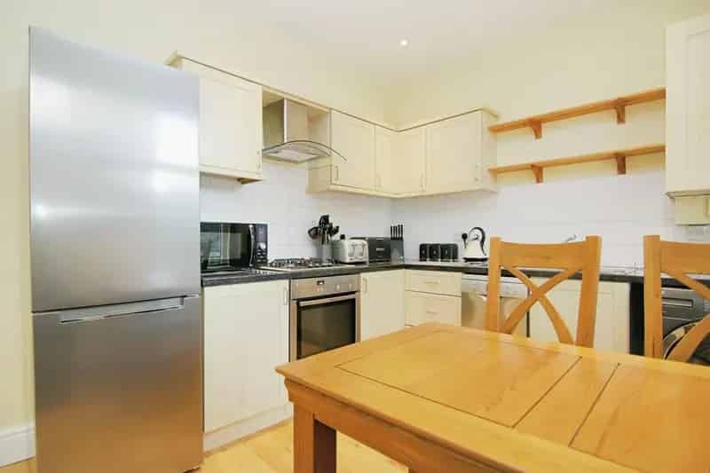 2 Bedroom House For Sale Near Pudsey Town Centre