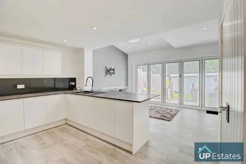 3 Bedroom Terraced House to Rent Near University Hospital