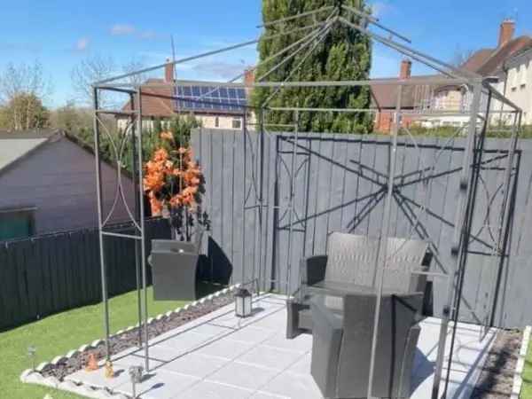 House For Rent in Chesterfield, England