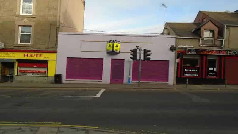 Retail Office Premises To Let 146 sq m 1571 sq ft Prime Location Rates Relief