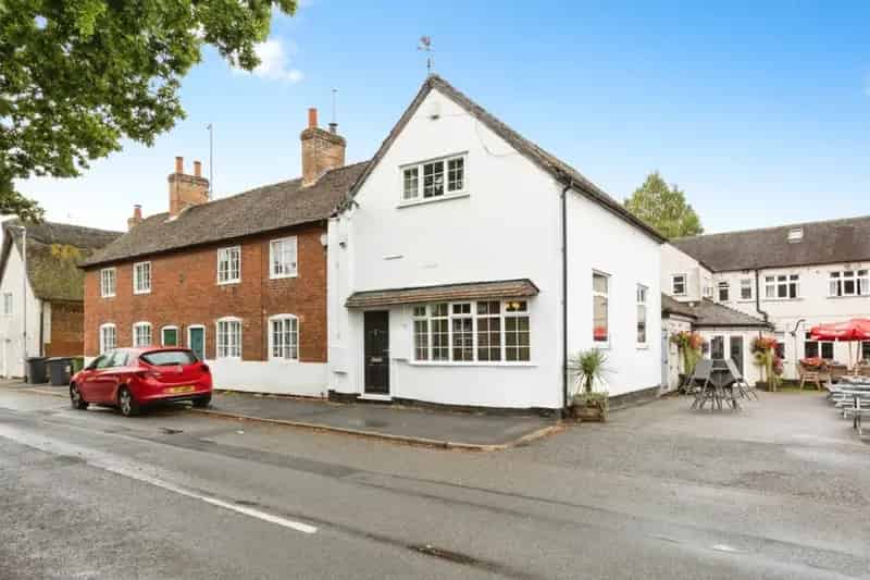 1 bedroom House
 For Sale