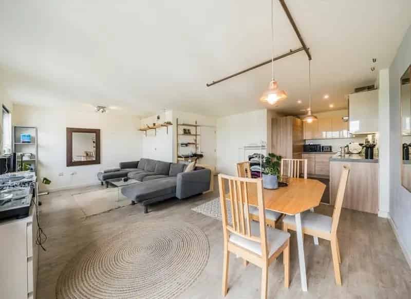 3 Double Bedroom Apartment Canal View Hackney