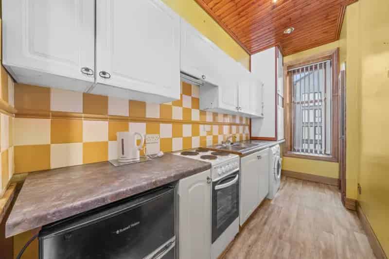 1 Bedroom Flat House to Rent Near Queen Elizabeth Hospital