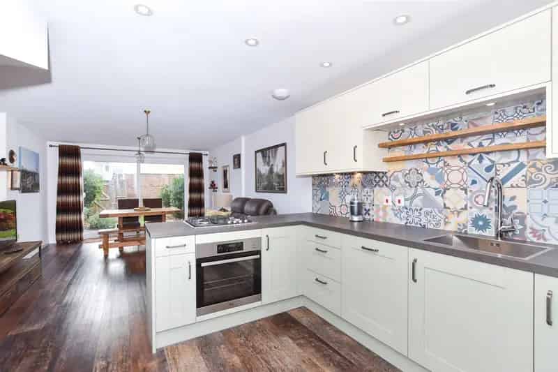 4 Bedroom Townhouse for Sale - Downs Views - Garage & Parking