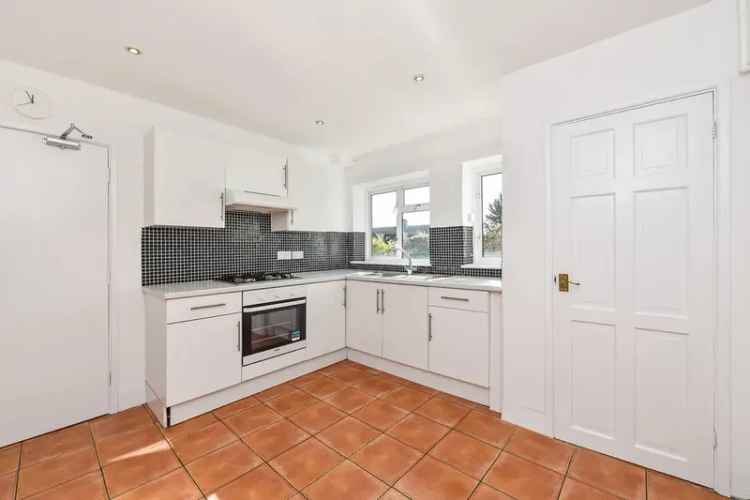 Semi-detached house For Rent in Winchester, England