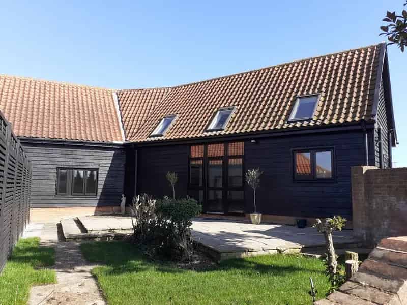 2-Bed Barn Conversion Debenham
