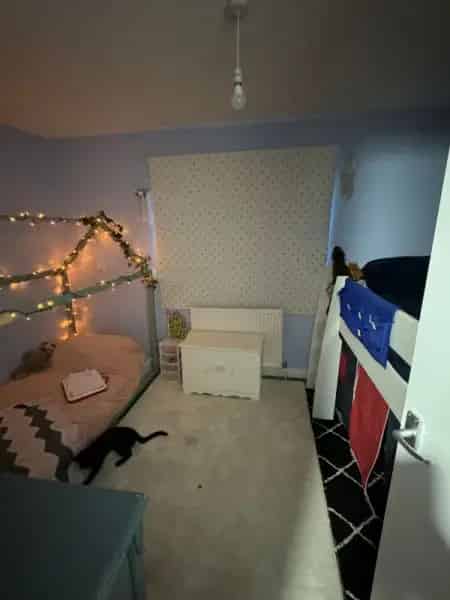 2 Double Bedroom House with Garden, Parking and Solar Panels