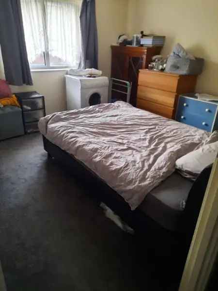 Flat For Rent in Gravesham, England