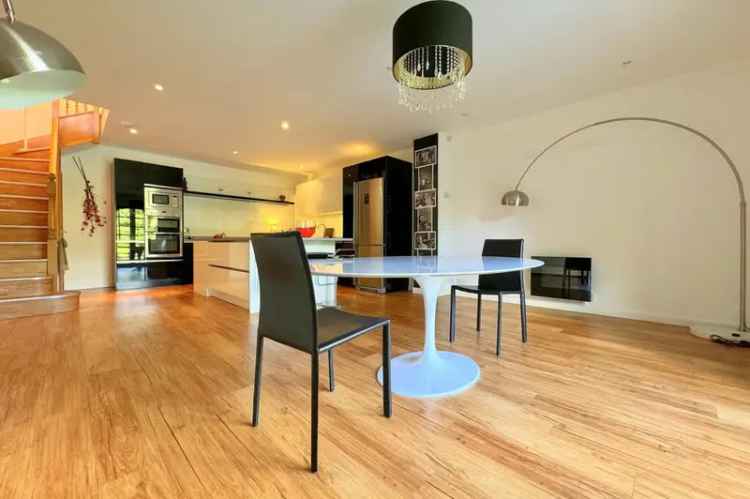 3 Bedroom Townhouse for Sale - 1900 sq ft Stylish Conversion