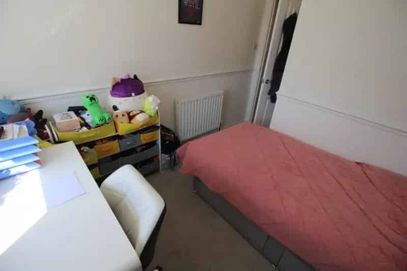 3 bed property for sale