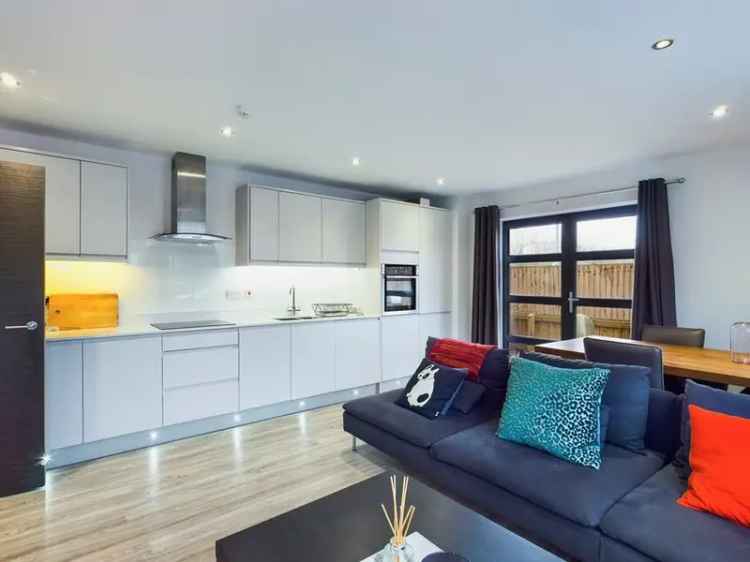 1 Bedroom Flat for Sale Wilmslow Cheshire SK9