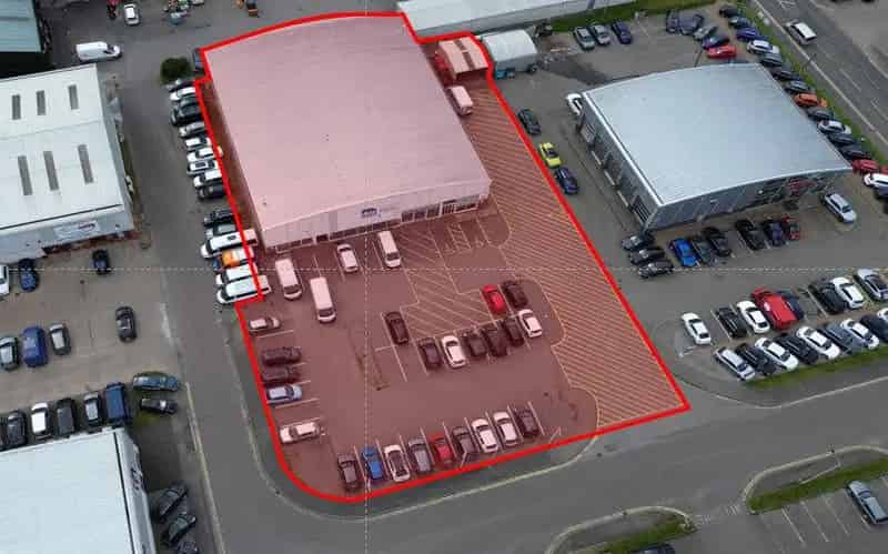 Modern Trade Counter Warehouse Showroom for Sale
