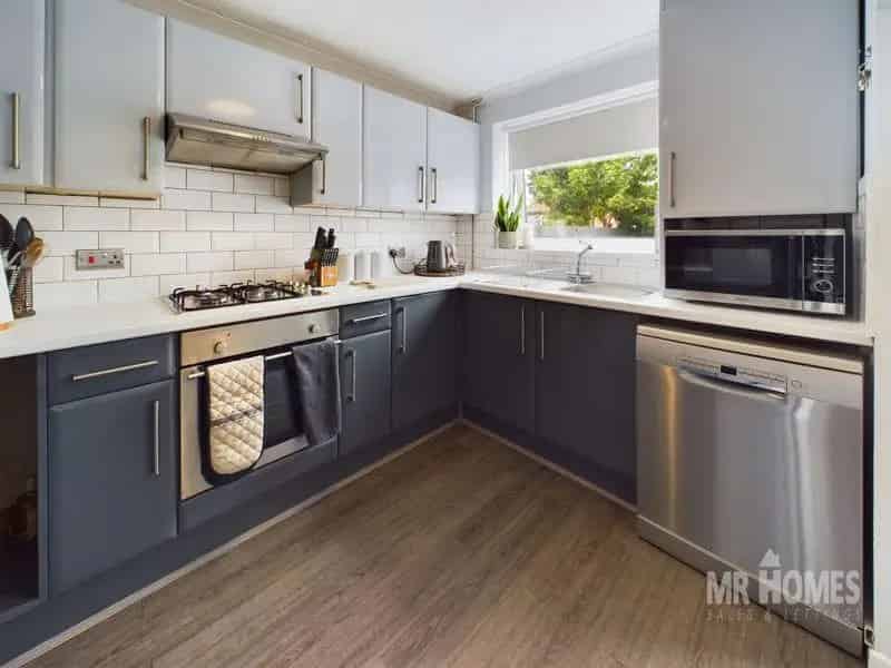 3 Bedroom Semi-Detached House for Sale in Cardiff