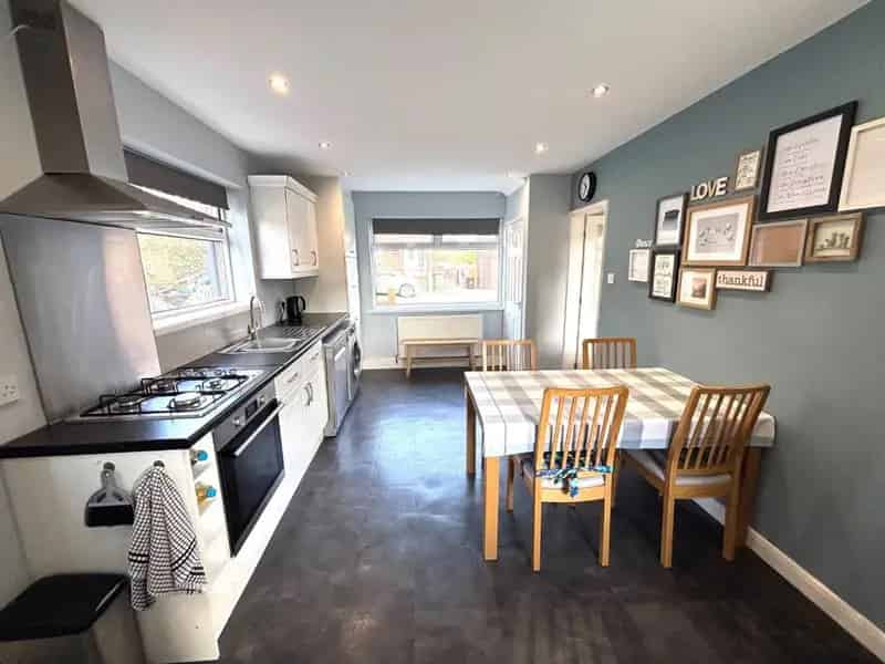 3 Bedroom House To Let Barnsley