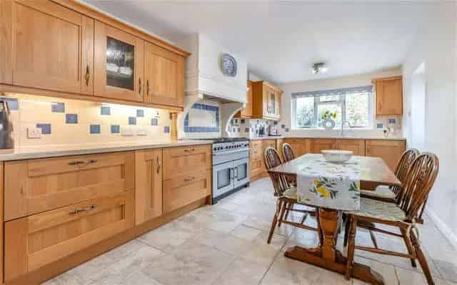 London Road, Newark, Nottinghamshire, NG24 1RZ | Property for sale | Savills