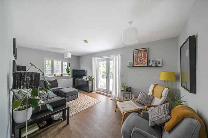 House For Sale , 8, Green Lane, Leeds, England
