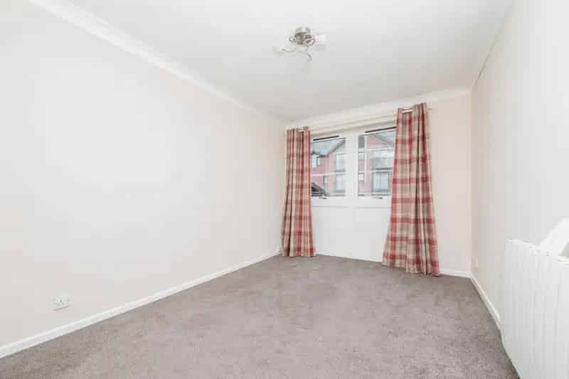 Ground Floor Apartment Near Colchester North Station