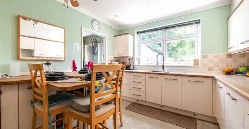 4 Bedroom Bungalow for Sale Maidstone Road