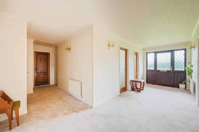 Four Bedroom Detached Bungalow in Hilton, Derbyshire