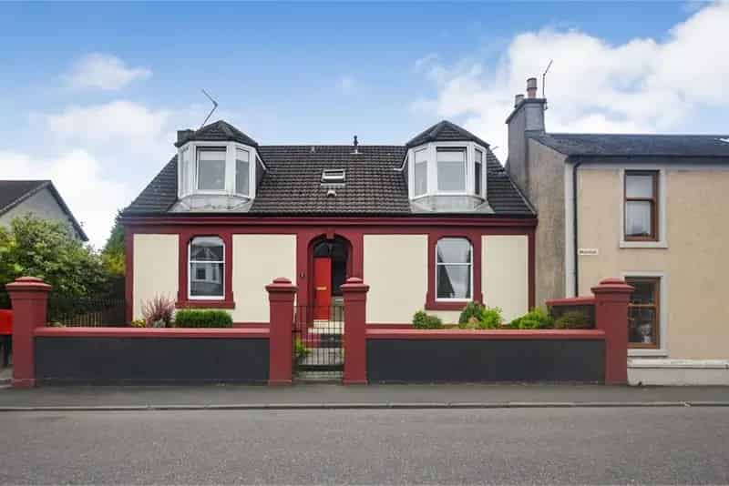 2 Bed Flat Dalry Main Door with Garden