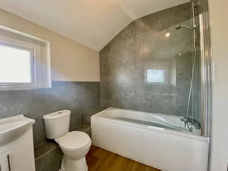 Two Bedroom House Chorley Large Garden New Bathroom Driveway Parking