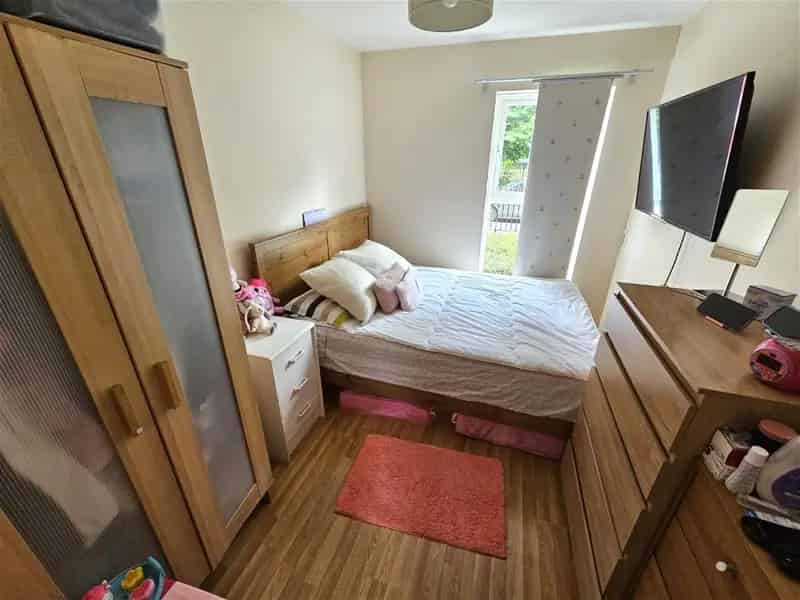 2 Bed Flat for Sale No Forward Chain EPC C