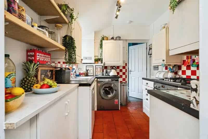 Renovated Seaside Cottage in Overstrand - 4 Bedrooms, 2 Bathrooms