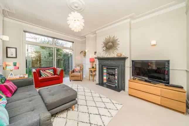 5 Bedroom Edwardian Family Home for Sale in London