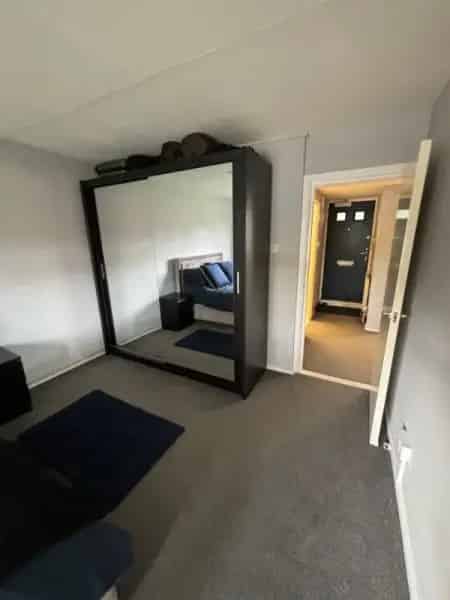 1 Bed Flat Hampton Richmond Upon Thames Newly Decorated Large Garden Parking