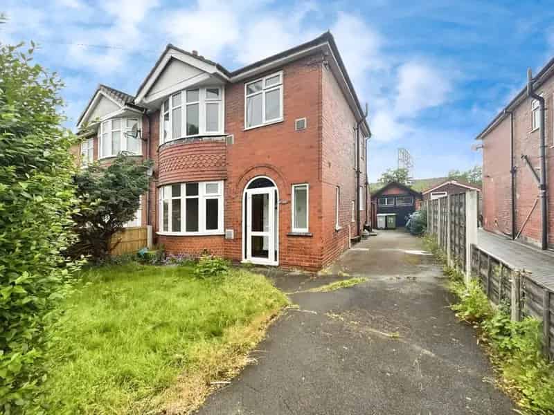 3 Bedroom Semi Detached House to Rent Stretford Manchester