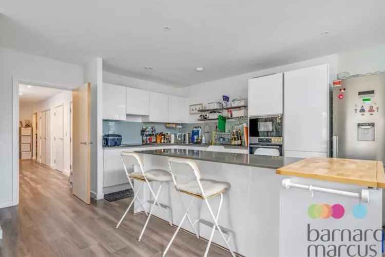 3-Bed Ground Floor Apartment Contemporary Living