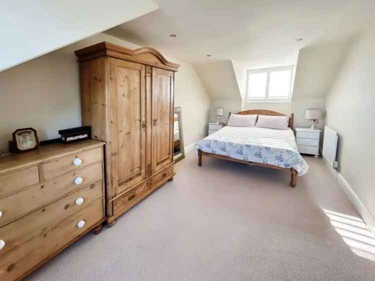 5 Bedroom Detached House for Sale Winchelsea Beach