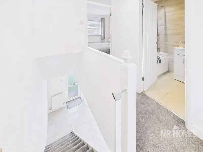 2 Bed House for Sale Immaculate Modern Family Home