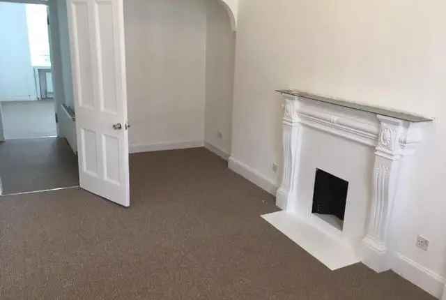 Flat to rent in Cartside Street, Battlefield, Glasgow G42