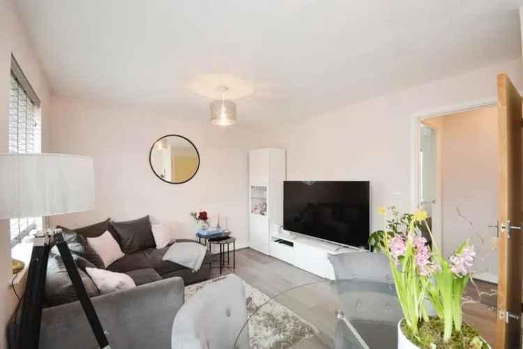 2 Bed Apartment Near Chelmsford City Centre and Station