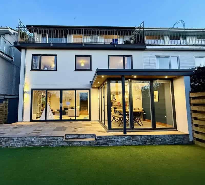 5 Bedroom Semi-Detached House for Sale