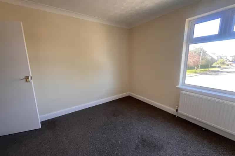 3 Bed Mid Terrace House with New Kitchen and Shower Room March