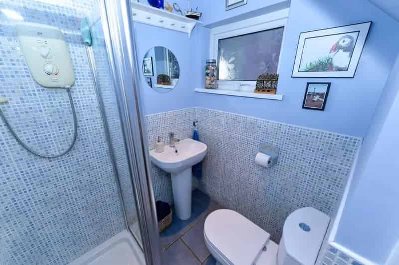 3 Bedroom Semi Detached House for Sale Belfast BT4