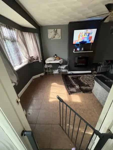 2-Bedroom House with Wet Room and Stair Lift - Ideal for Downsizers