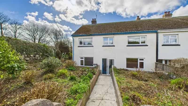5 Bedroom Semi-Detached House For Sale