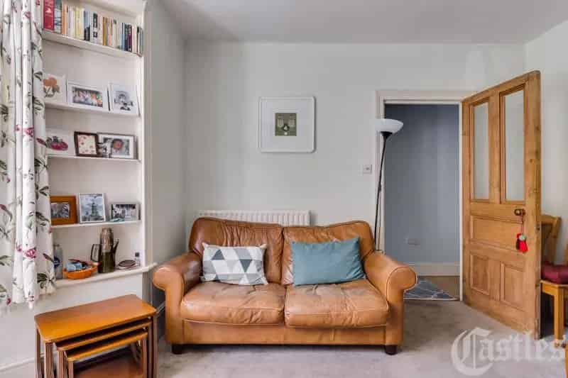 1 Bedroom Apartment House to Rent Near Millfield's Park