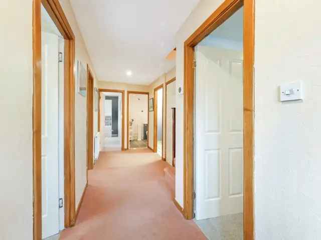4 Bedroom Detached House with Loch Views For Sale
