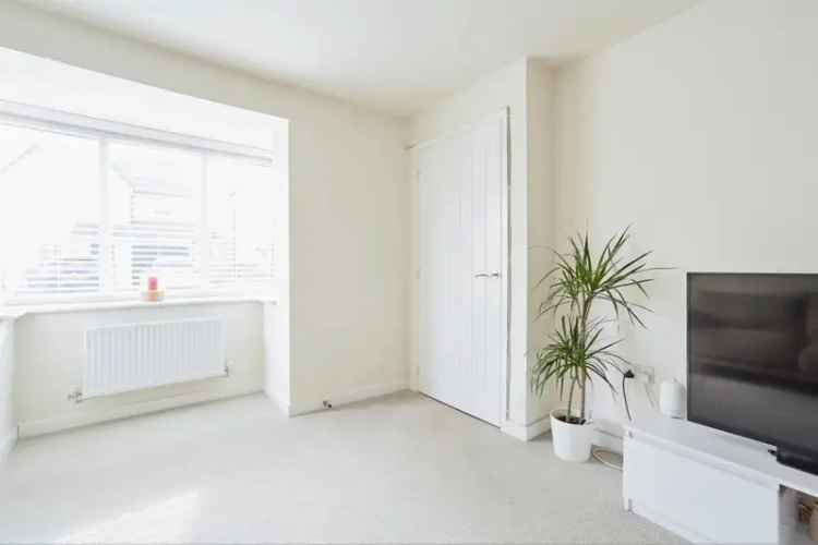 3 Bed Semi Detached House with 8 Year NHBC