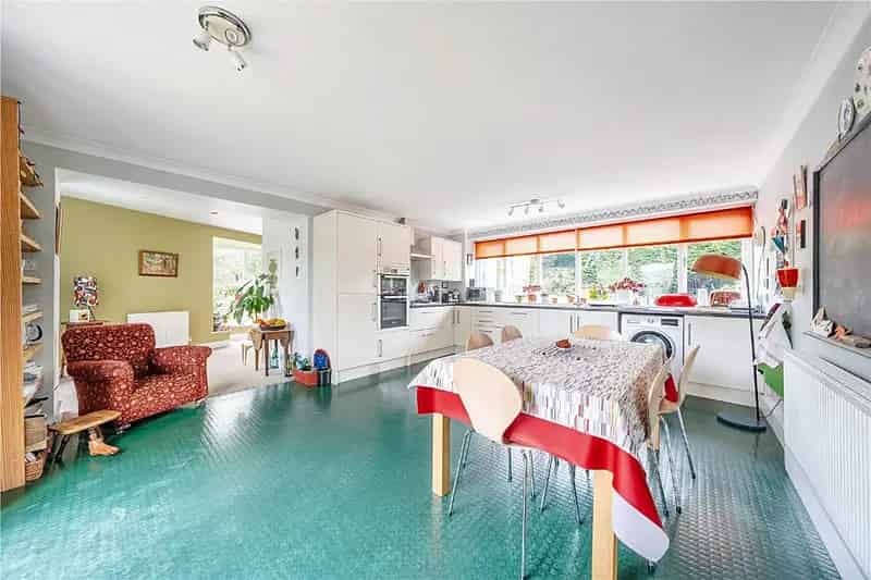 Stunning Period House Family Home Four Bedrooms Ample Parking