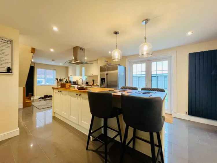 4 Bedroom House For Sale in Tenterden